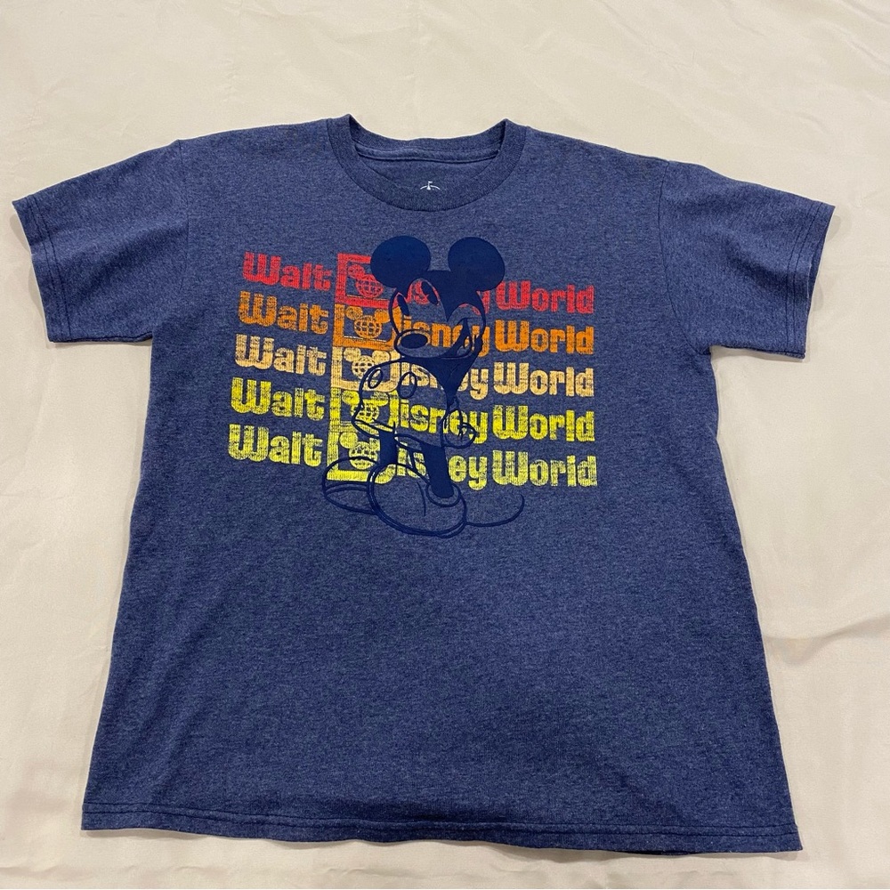Blue Vintage Style Walt Disney World Graphic T Shirt Size Medium